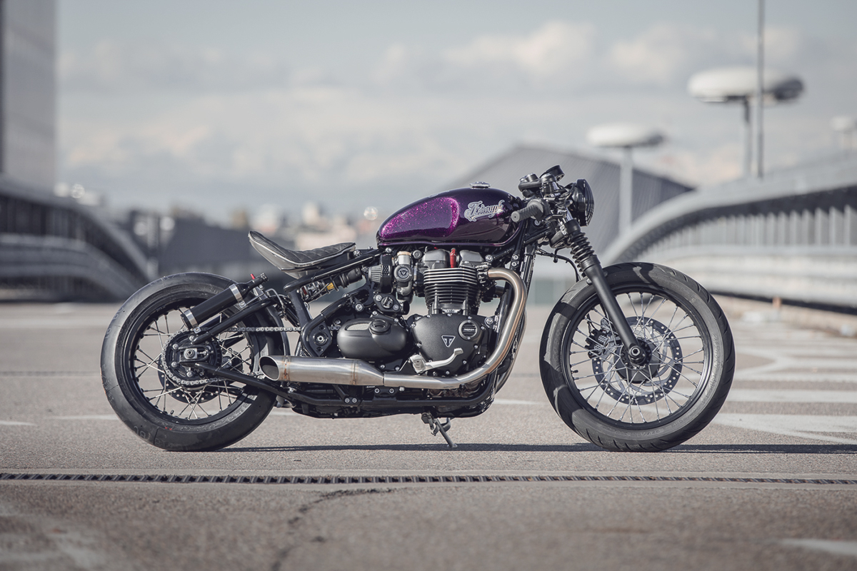 triumph-bobber-hold-on-go-fast-12-of-22