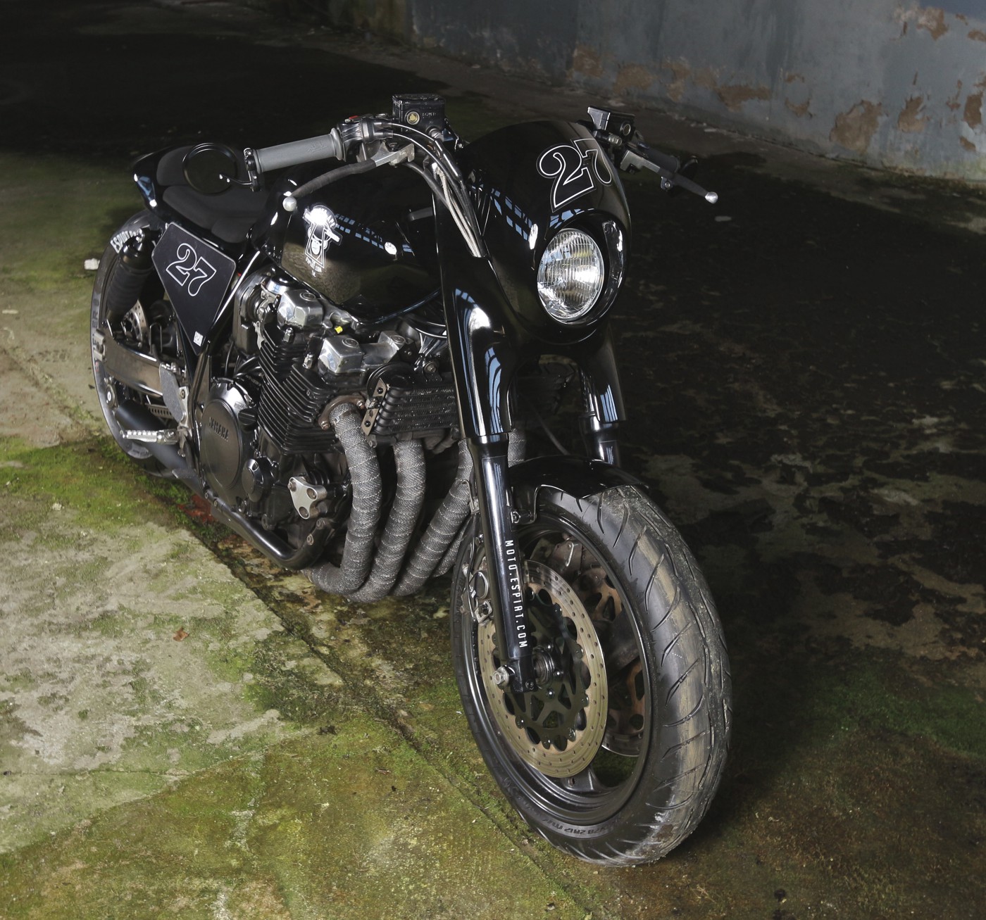 espiat-custom-xjr-daniel-schuh-dragster-cafe-racer-17