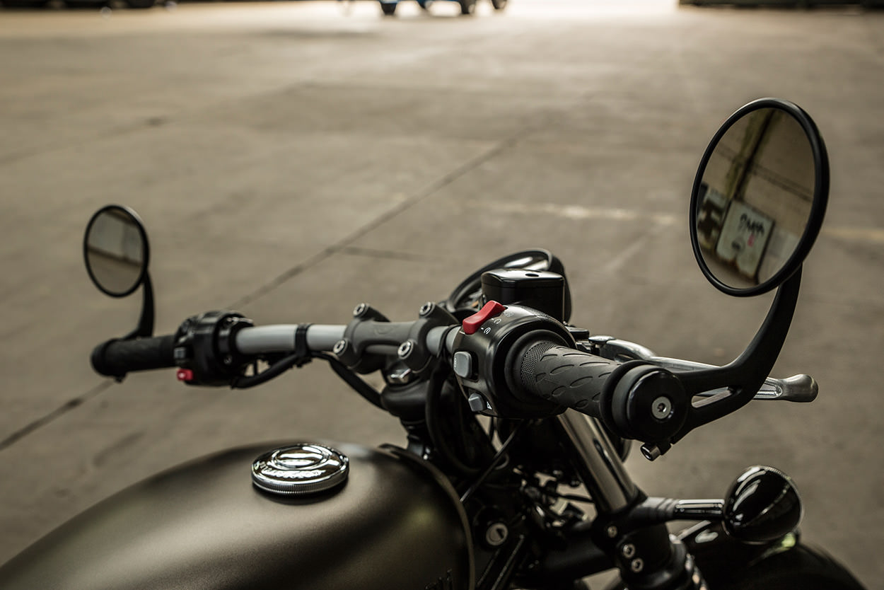 nowy_triumph_bobber_4
