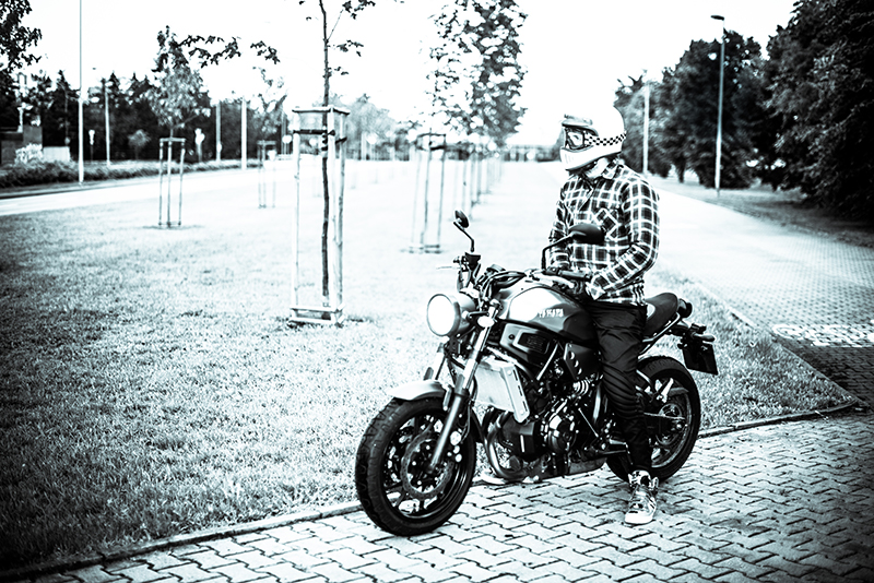 xsr_700_3